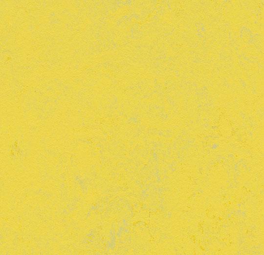374135 yellow glow