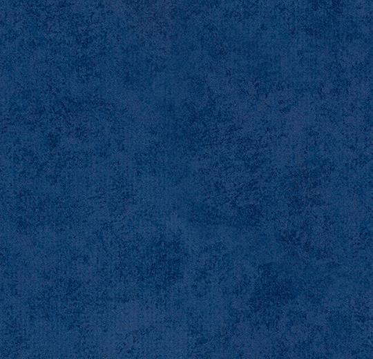 t590015 Calgary azure